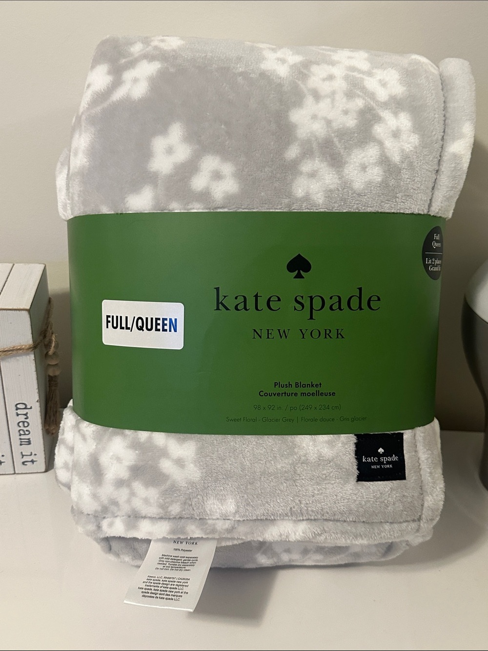 kate spade Gray & White Flower Plush Blanket FULL/QUEEN